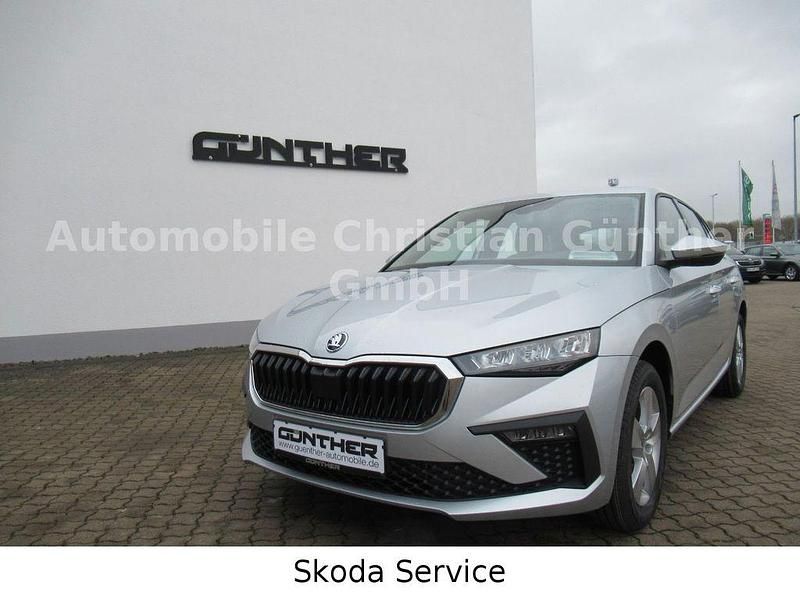 Neu Skoda Scala Selection 116 PS (85 kW) 2025 Silber Kleinwagen
