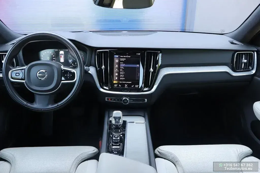 Gebraucht Volvo S60 Inscription 163 PS (119 kW) 2021 Blau Limousine