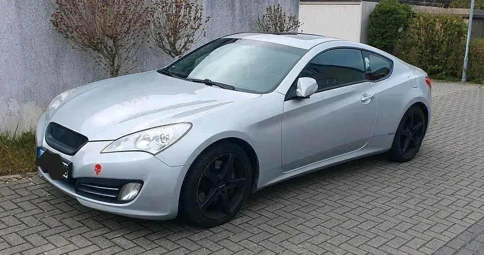 Gebraucht Hyundai Genesis Edition 303 PS (222 kW) 2012 Silber Coupé