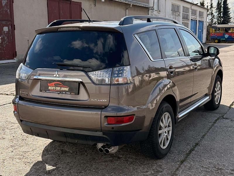 Gebraucht Mitsubishi Outlander Edition 177 PS (130 kW) 2011 Granitbraun (m) SUV