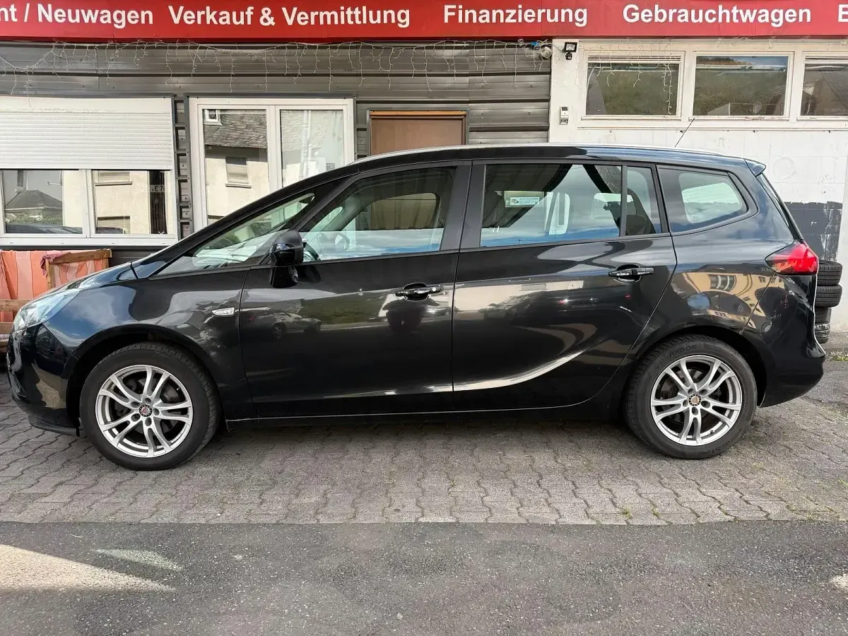 Gebraucht Opel Zafira Tourer Edition 140 PS (102 kW) 2012 Schwarz Van / Kleinbus