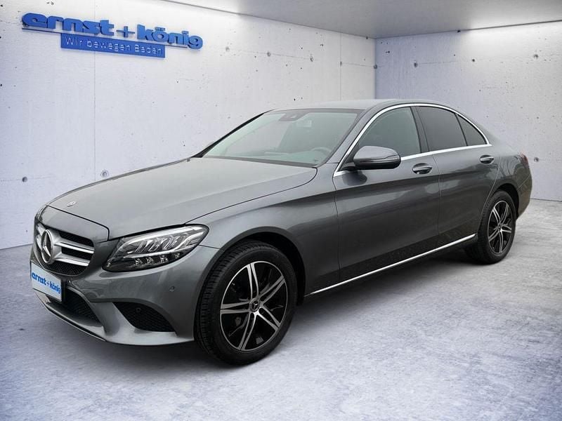 Grau Gebraucht 2020 Mercedes C180 Avantgarde Limousine | 26.290 € (Fairer Preis) - Bild 1/4