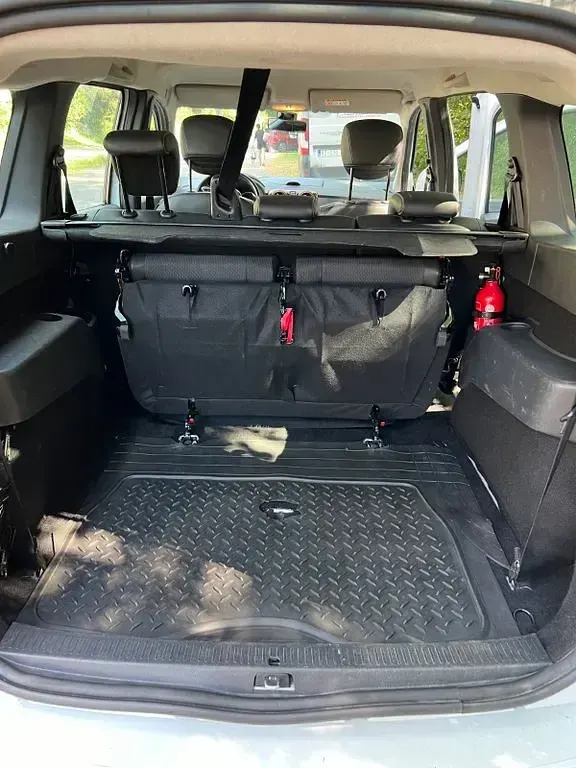 Gebraucht Dacia Lodgy 102 PS (75 kW) 2017 Weiß Van / Kleinbus