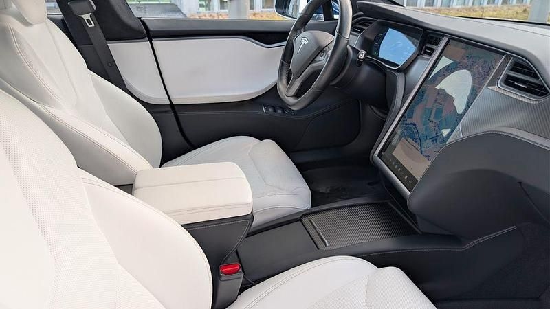 Gebraucht Tesla Model S Performance 514 kW (700 PS) 2019 Blau Kleinwagen