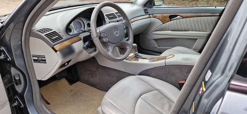 Gebraucht Mercedes E280 Avantgarde 190 PS (139 kW) 2008 Grau Kombi