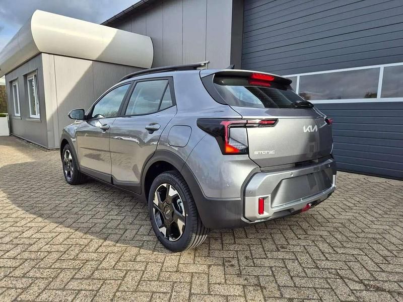 Neu Kia Stonic Vision 101 PS (74 kW) 2026 Astrograu metallic SUV