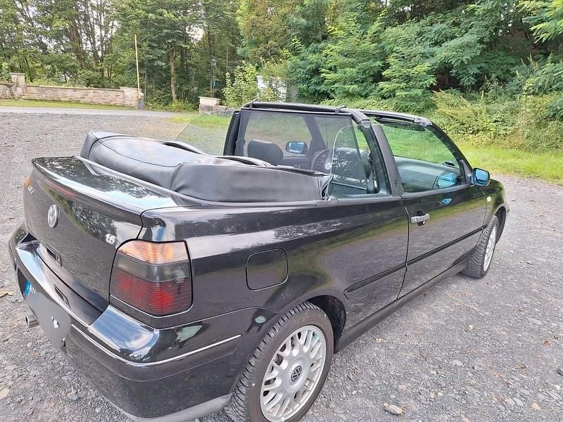 Gebraucht VW Golf Cabriolet Conceptline 101 PS (74 kW) 1999 Schwarz Cabrio