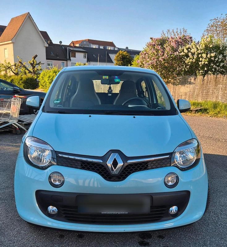 Second-hand Renault Twingo SE 71 CP (52 kW) 2017 Albastru Hatchback