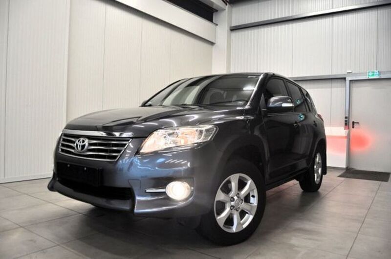 Grau Gebraucht 2010 Toyota RAV4 Life SUV | 8.490 € (Etwas zu teuer) - Bild 1/4