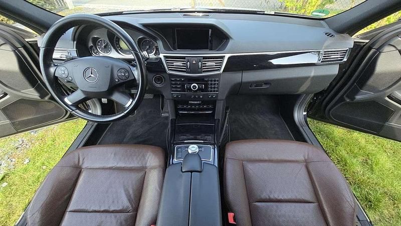 Gebraucht Mercedes E350 231 PS (169 kW) 2010 Schwarz Kombi