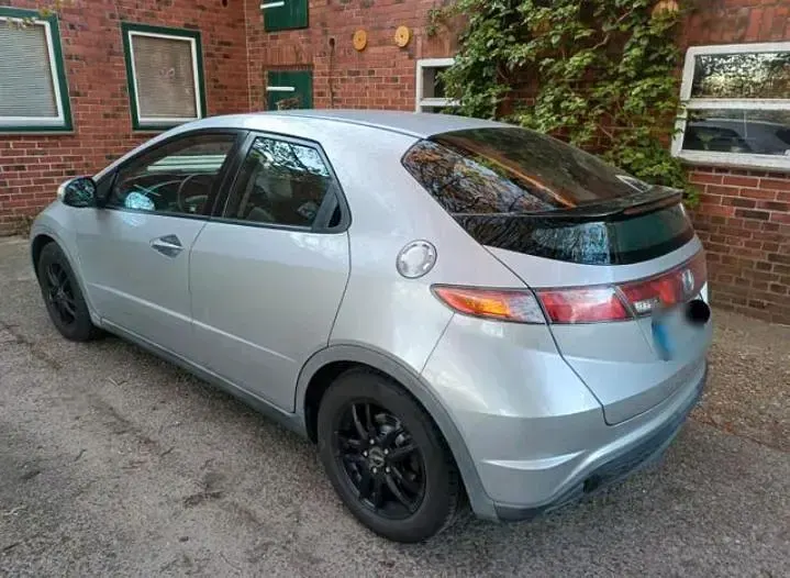 Gebraucht Honda Civic 86 PS (63 kW) 2008 Silber Kleinwagen
