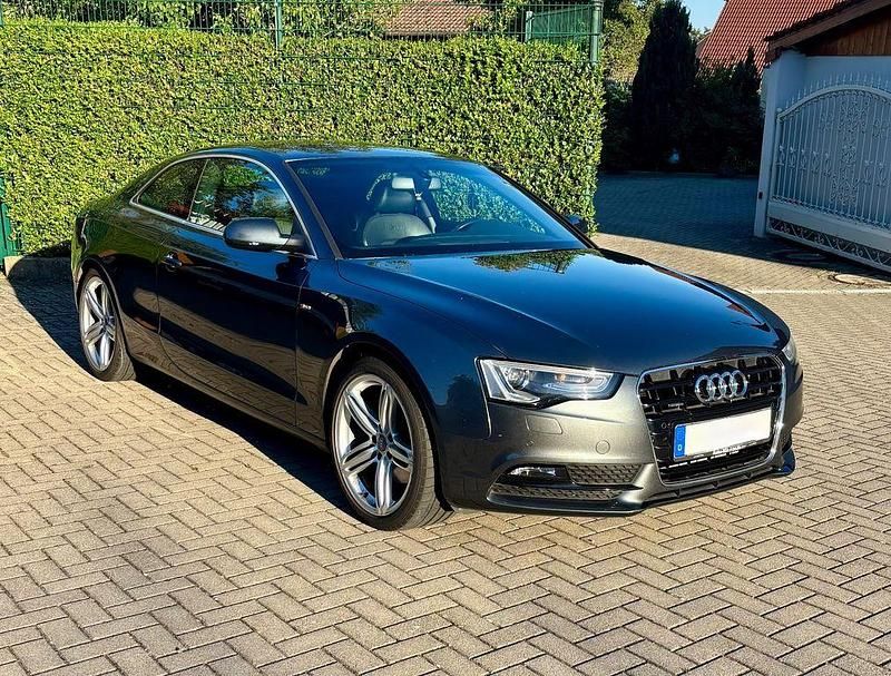 Grau Gebraucht 2012 Audi A5 S-Line Coupé | 15.990 € (Fairer Preis) - Bild 1/4