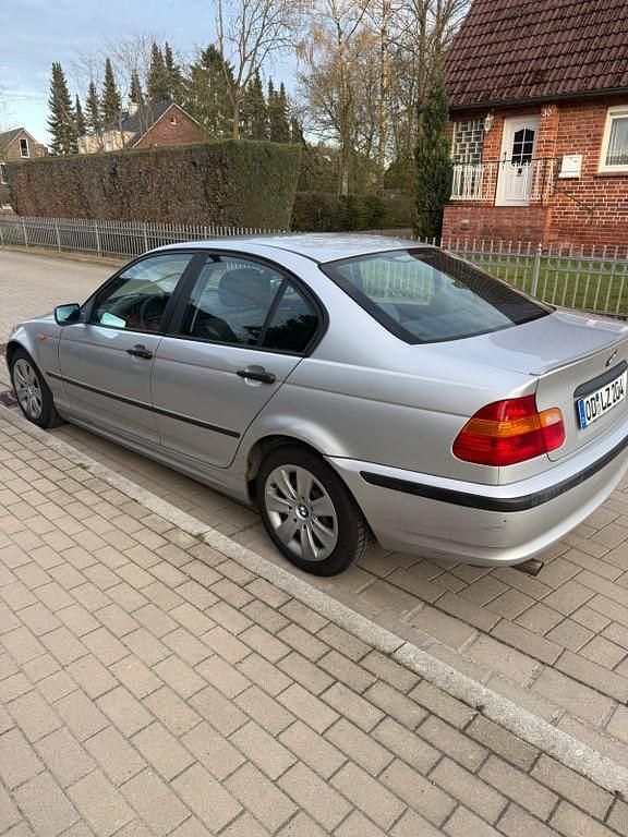 Gebraucht BMW 318 143 PS (105 kW) 2003 Silber Limousine