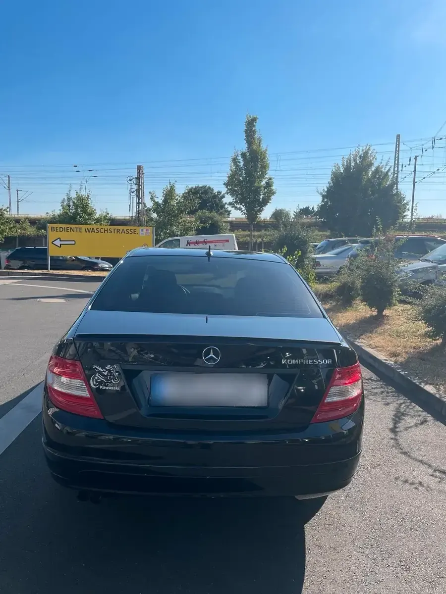 Gebraucht Mercedes C180 156 PS (114 kW) 2008 Schwarz Limousine