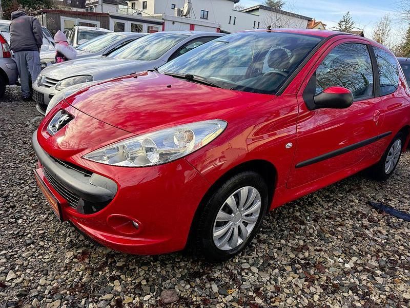 Rot Gebraucht 2009 Peugeot 206+ Basis Kleinwagen | 1.999 € (Fairer Preis) - Bild 1/4