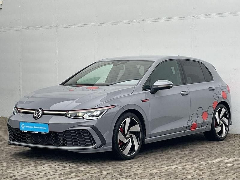 Gebraucht VW Golf VIII GTI 245 PS (180 kW) 2021 Mondsteingrau Limousine