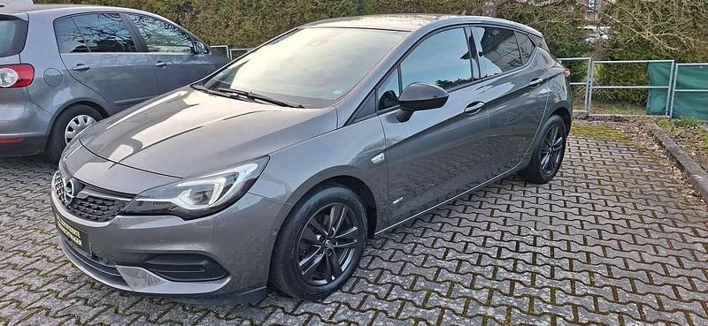 Gebraucht Opel Astra Design Edition 131 PS (96 kW) 2021 Platingrau Limousine
