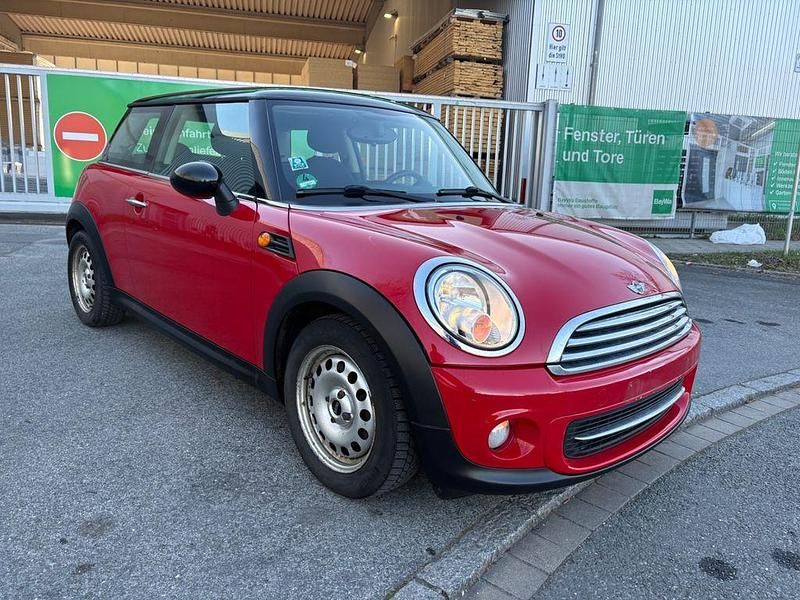 Gebraucht Mini Cooper D 111 PS (81 kW) 2012 Chili (solar) red Kleinwagen