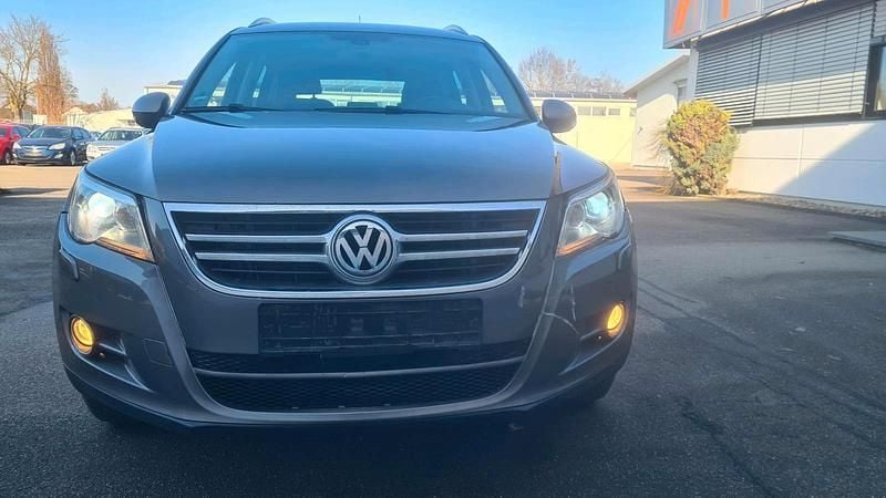 Gebraucht VW Tiguan Sport 150 PS (110 kW) 2008 Grau SUV
