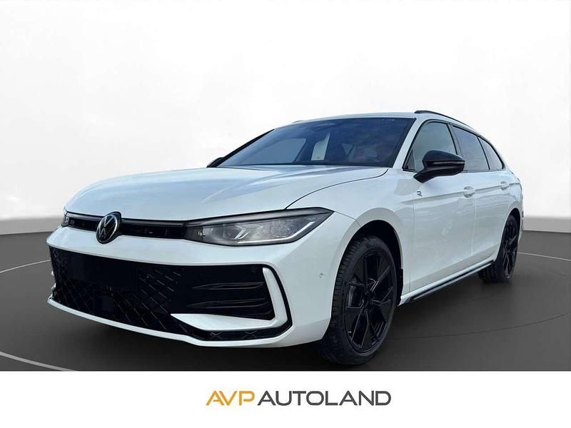 Oryxweiss perlmutteffekt Gebraucht 2025 VW Passat R-line Kombi | 54.980 € (Fairer Preis) - Bild 1/4