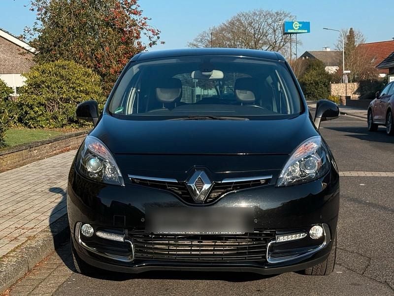 Schwarz Gebraucht 2015 Renault Scénic III Bose Edition Van / Kleinbus | 5.900 € - Bild 1/4