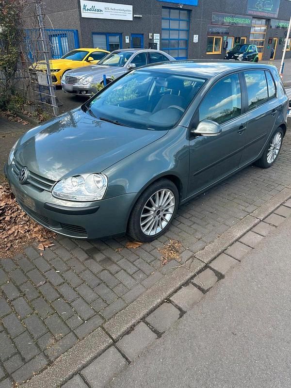 Gebraucht VW Golf V 103 PS (75 kW) 2005 Grün Kleinwagen