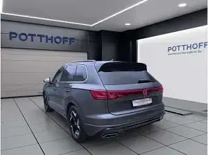 Gebraucht VW Touareg R-line 286 PS (210 kW) 2025 Grau (siliziumgrau metallic) SUV