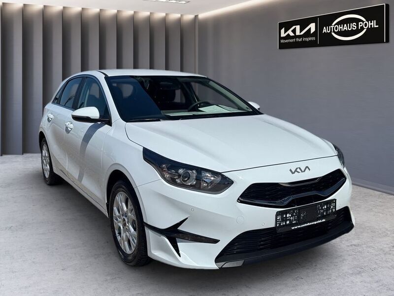 Neu Kia Ceed 101 PS (74 kW) 2025 Weiß Kleinwagen