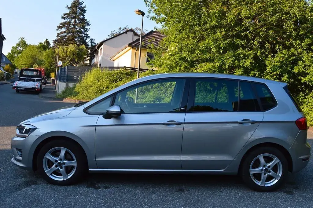 Gebraucht VW Golf Sportsvan Sound 150 PS (110 kW) 2017 Silber Van / Kleinbus
