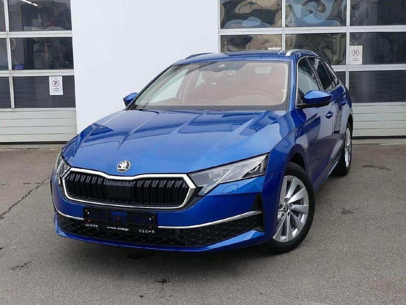 Raceblau metallic Neu 2024 Skoda Octavia Kombi | 33.490 € (Fairer Preis) - Bild 1/4
