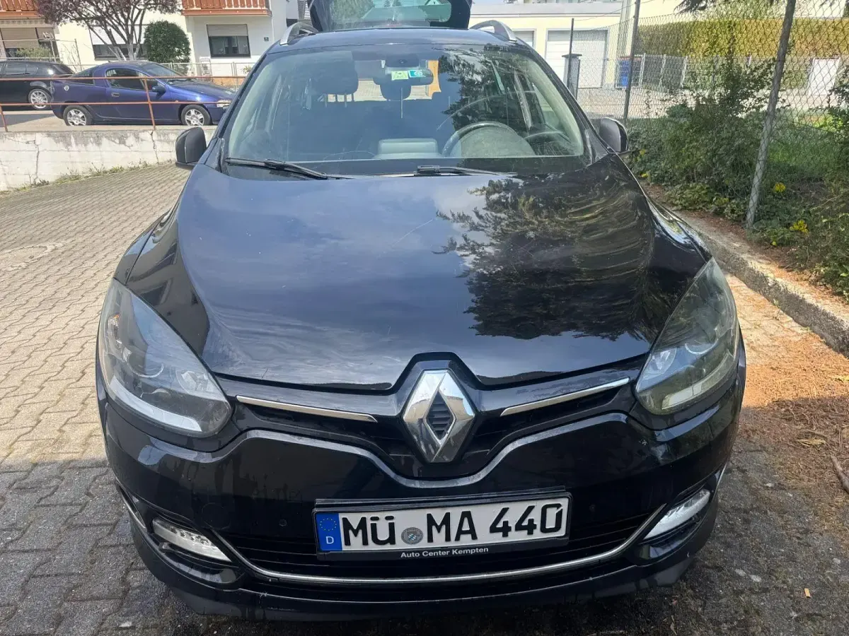 Gebraucht Renault Mégane GrandTour Bose Edition 131 PS (96 kW) 2016 Schwarz Kombi
