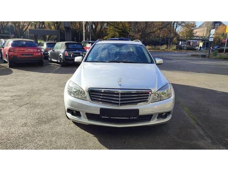 Second-hand Mercedes C180 156 CP (114 kW) 2010 Argintiu Break