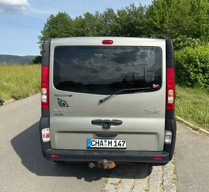 Gebraucht Renault Trafic 114 PS (83 kW) 2007 Braun Van / Kleinbus
