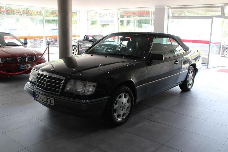 Schwarz Gebraucht 1996 Mercedes E220 Cabrio | 19.990 € (Superpreis) - Bild 1/4