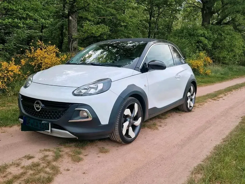 Gebraucht Opel Adam Rocks Open Air 101 PS (74 kW) 2017 Weiß Kleinwagen