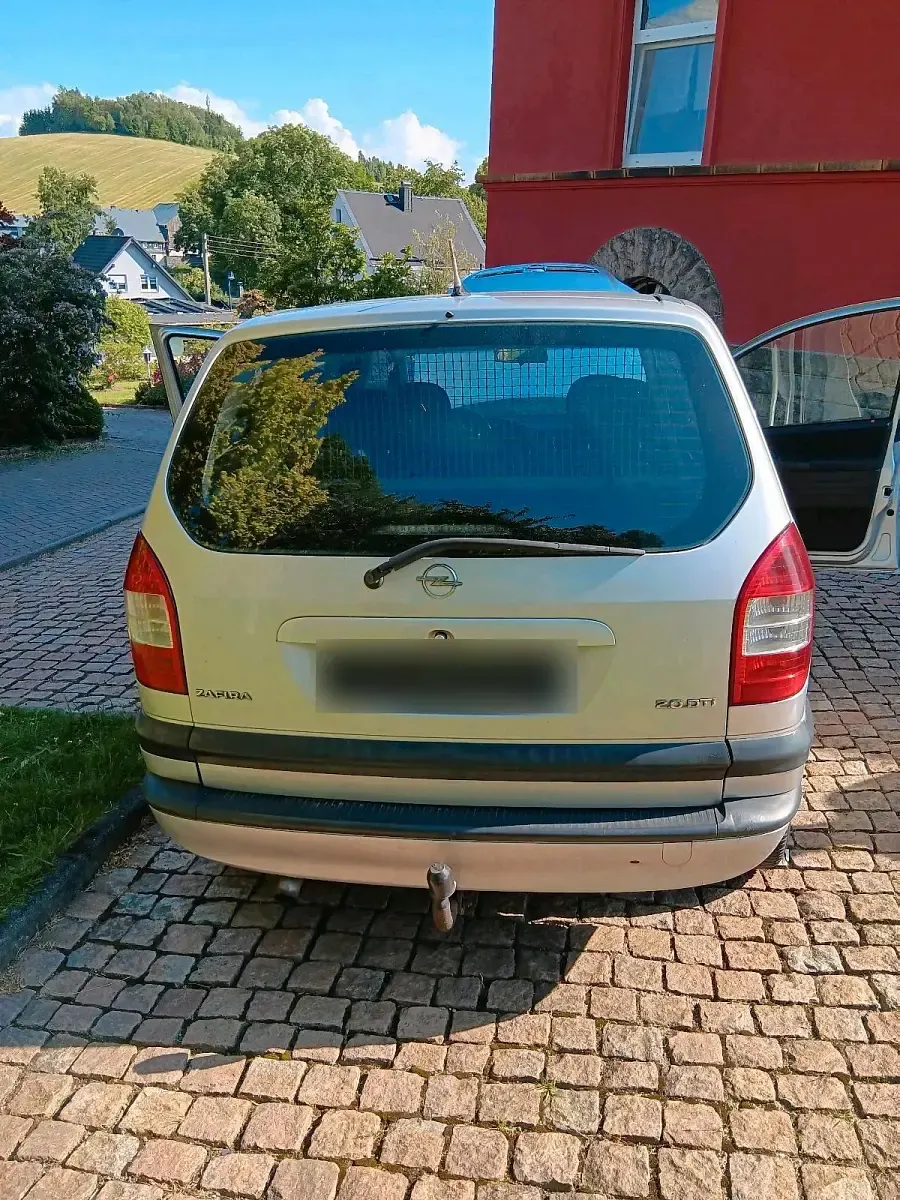 Gebraucht Opel Zafira 101 PS (74 kW) 2004 Silber Van / Kleinbus