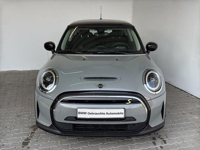 Moonwalk grey metallic Gebraucht 2022 Mini Cooper SE Kleinwagen | 14.440 € (Guter Preis) - Bild 1/4