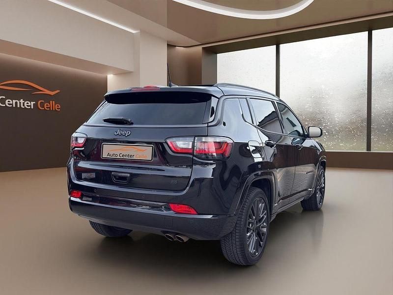 Gebraucht Jeep Compass 150 PS (110 kW) 2021 Schwarz SUV