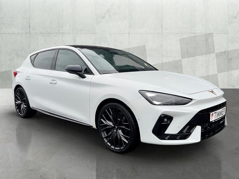 Neu Cupra Leon VZ 272 PS (200 kW) 2026 Weiß Limousine