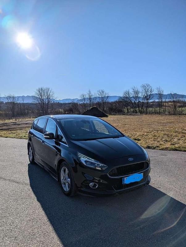 Gebraucht Ford S-MAX Titanium 209 PS (153 kW) 2017 Schwarz Van / Kleinbus