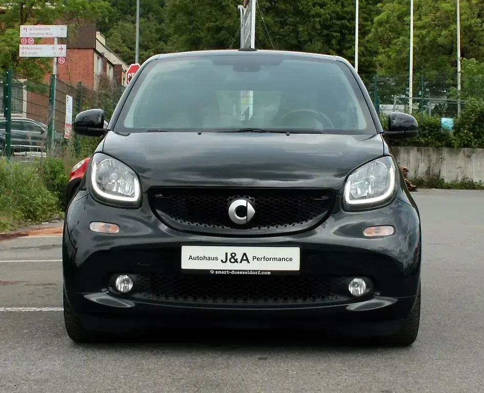 Gebraucht Smart ForTwo Cabrio Brabus 117 PS (86 kW) 2019 Nachtschwarz Cabrio