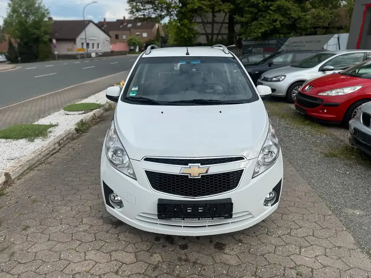 Gebraucht Chevrolet Spark LS 82 PS (60 kW) 2010 Weiß Kleinwagen