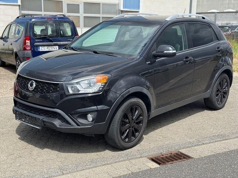 Schwarz Gebraucht 2014 Ssangyong (KGM) Korando SUV | 5.850 € (Fairer Preis) - Bild 1/4
