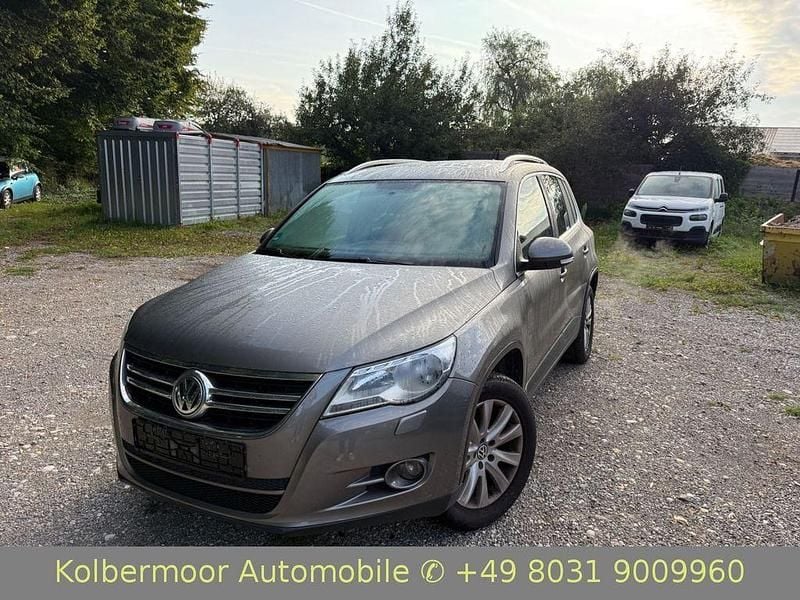 Grau Gebraucht 2009 VW Tiguan Sportline SUV | 5.990 € (Superpreis) - Bild 1/4