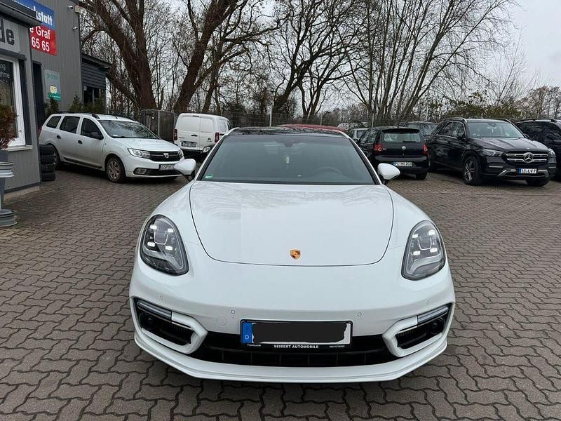 Gebraucht Porsche Panamera 330 PS (242 kW) 2023 Weiß Limousine