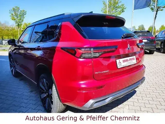 Neu Mitsubishi Outlander P-HEV Top 306 PS (225 kW) 2026 Rot SUV