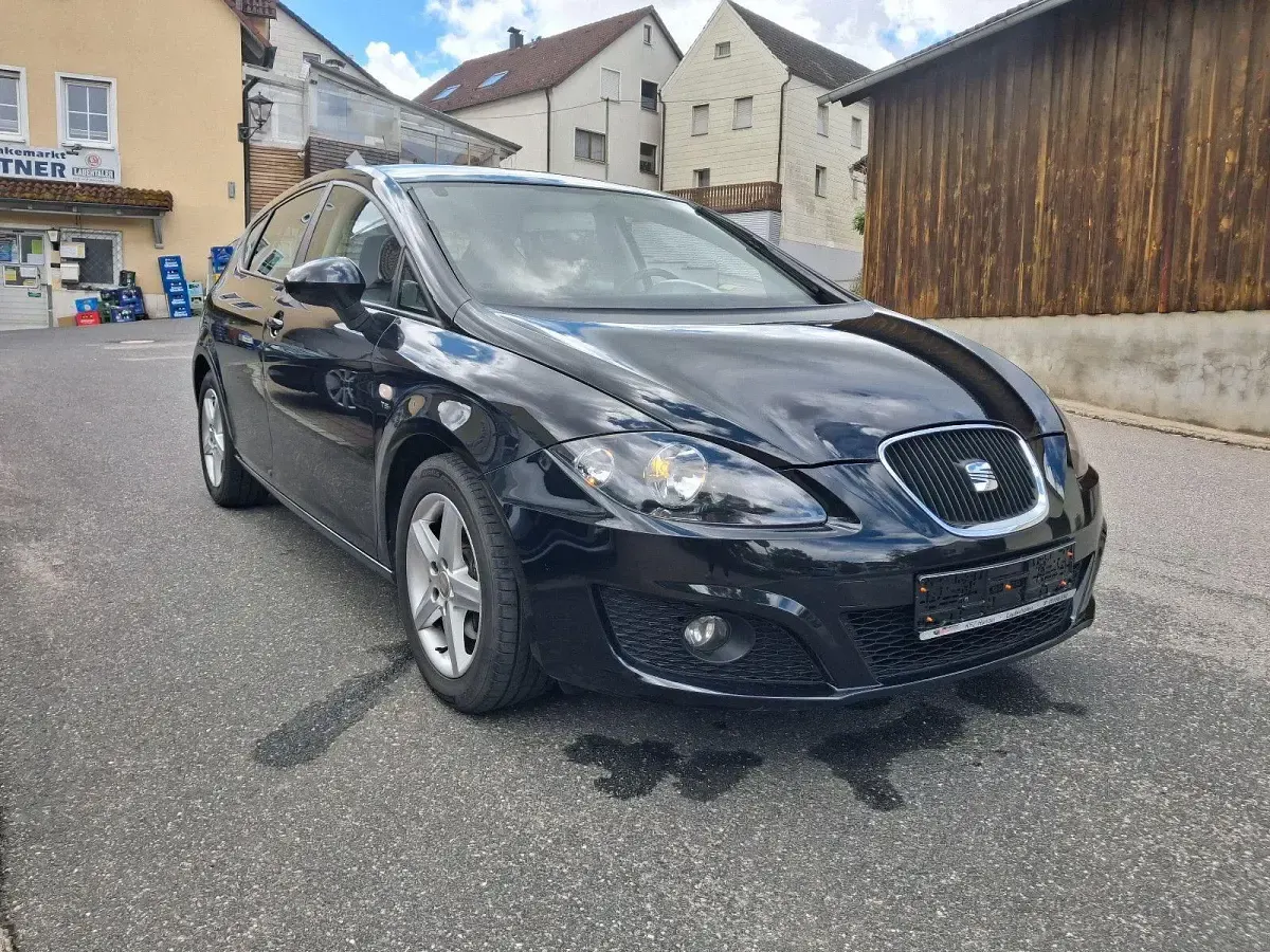 Gebraucht Seat Leon Style 125 PS (91 kW) 2012 Schwarz Kleinwagen