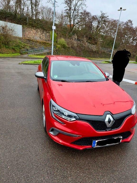 Gebraucht Renault Mégane IV GT 205 PS (150 kW) 2016 Rot Limousine