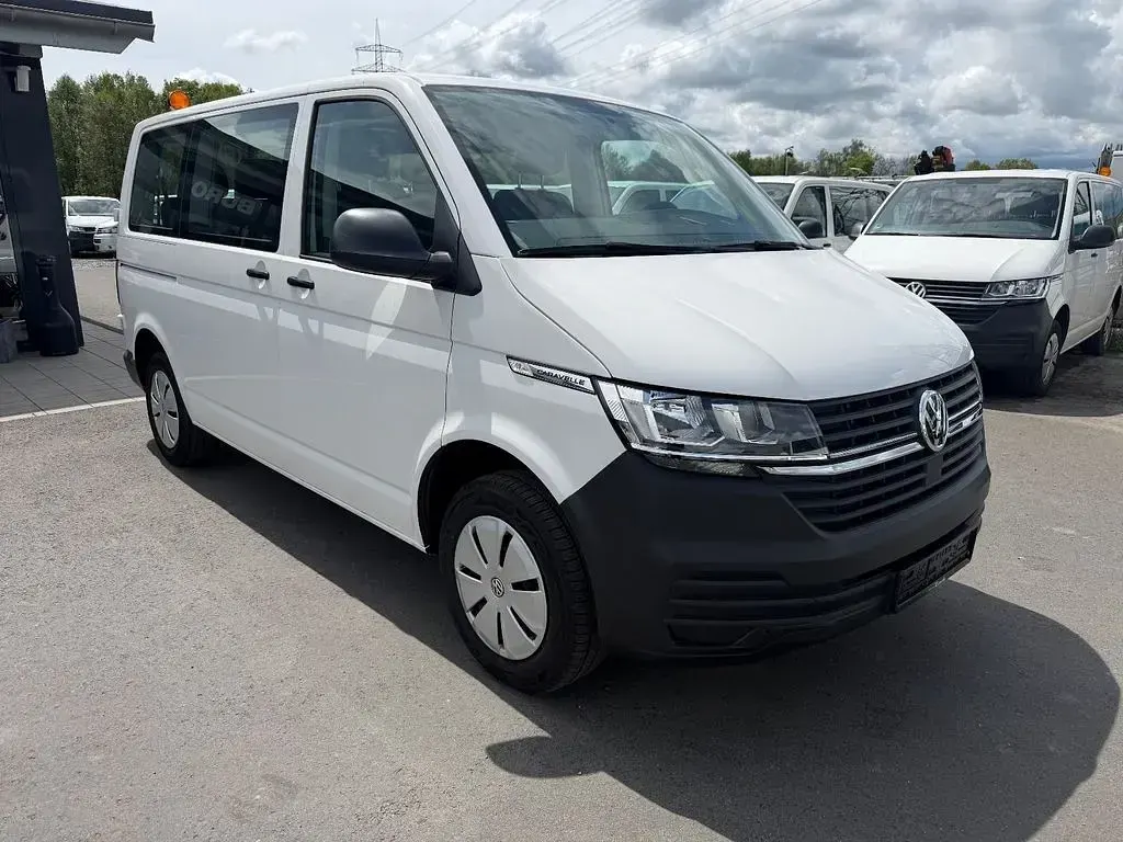 Używany VW Caravelle 110 KM (80 kW) 2021 Biały Van