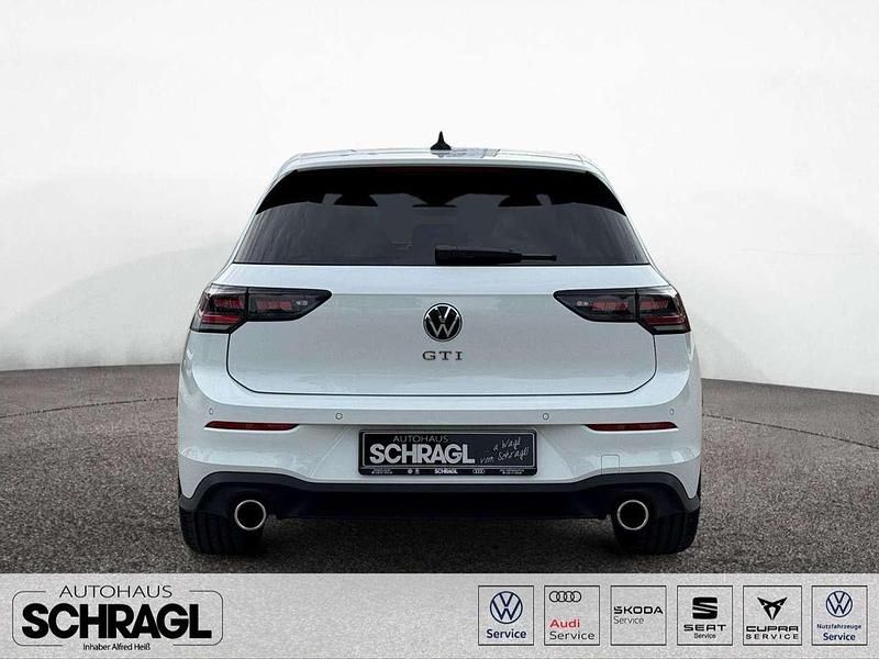 Gebraucht VW Golf VIII GTI 265 PS (194 kW) 2024 Pure white Limousine